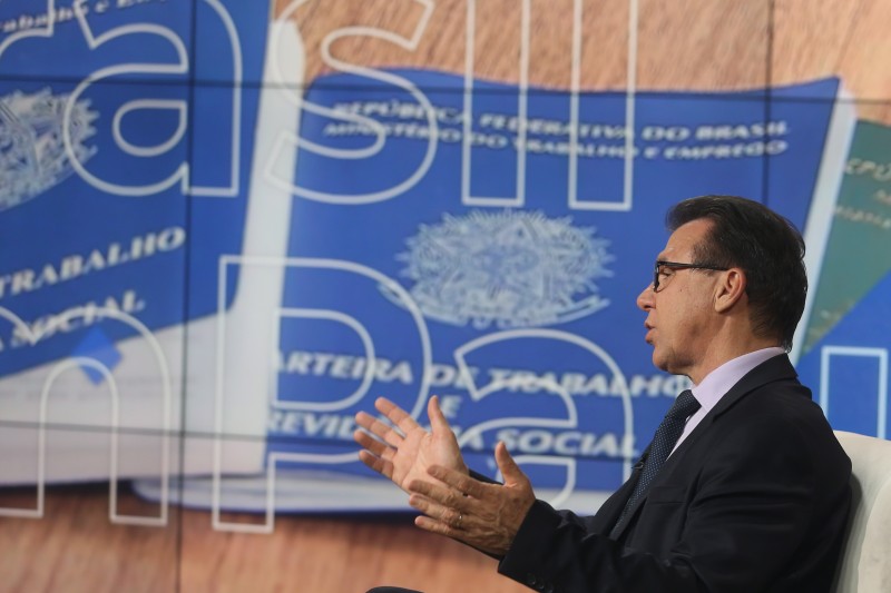 Salário mínimo deve ter novo reajuste no dia 1º maio