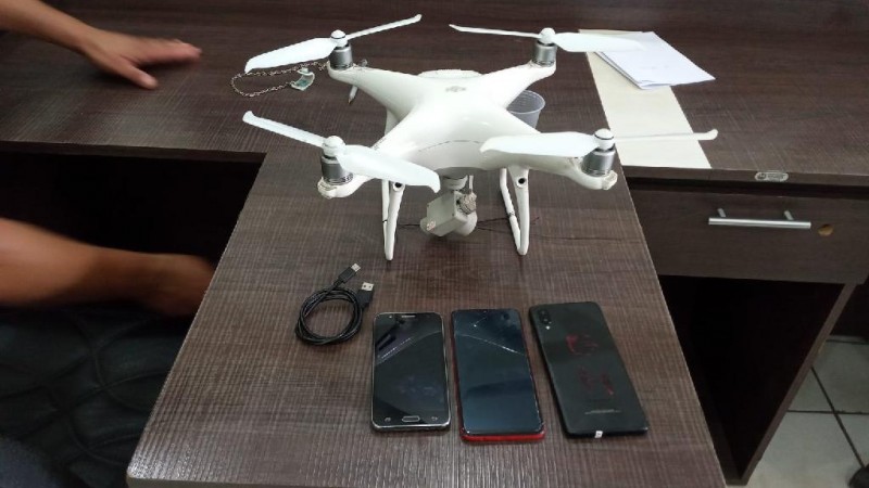 Drone que transportava aparelhos celulares é apreendido na Mata Grande