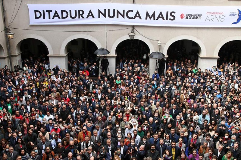 Cresce o apoio à democracia, aponta DataSenado