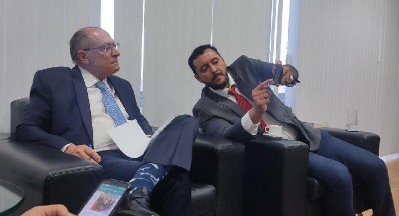Secretário se reúne com vice-presidente para tratar sobre tecnologia, inovação e educação profissional