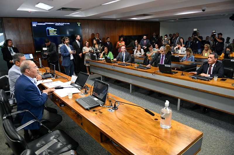 Ianomâmis: membros de comissão esperam tratamento digno a indígenas e garimpeiros