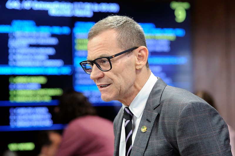 PEC em análise no Senado altera regras para escolha de ministros do TCU