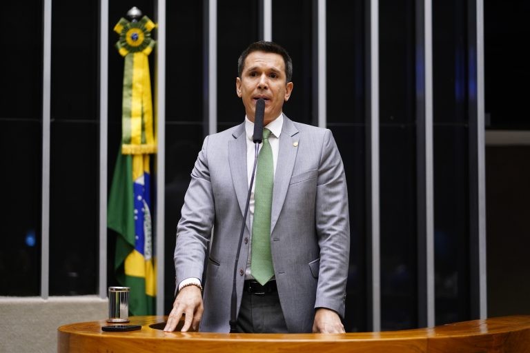 Projeto aumenta multa para atos de vandalismo contra instituições democráticas