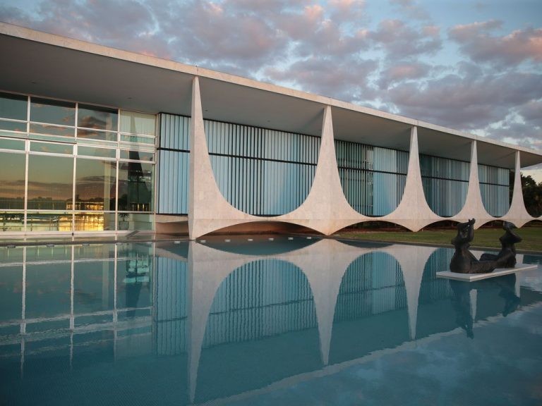 Projeto declara Palácio da Alvorada como patrimônio cultural brasileiro