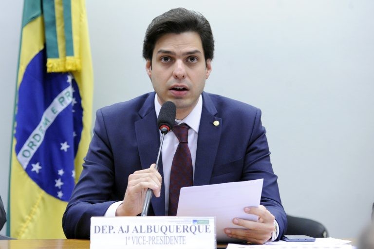 Comissão aprova regularização de turismo rural como acessória da atividade rural