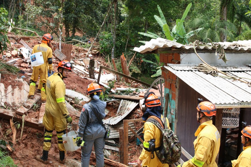 Temporais: moradores dizem que não receberam alerta de deslizamento