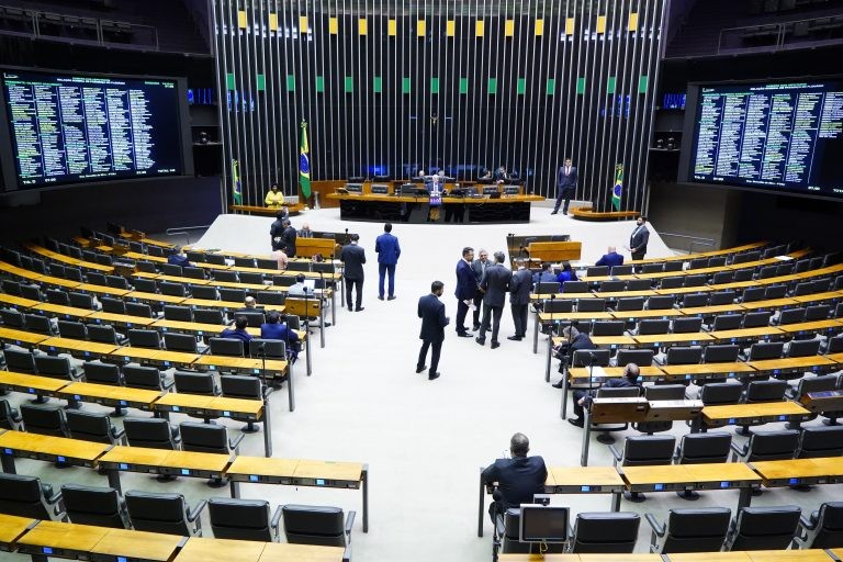 Câmara cancela votações previstas para hoje