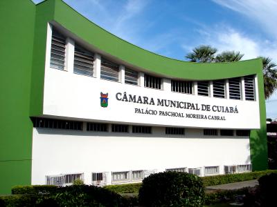 Câmara de Cuiabá aprova projeto que facilita acesso à energia solar