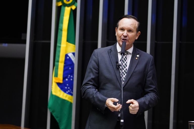 Projeto obriga órgãos públicos a oferecer tecnologia assistiva para pessoas com deficiência