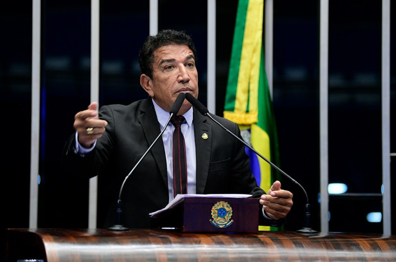 Magno Malta defende CPI para apurar 'quem são os terroristas do 8 de janeiro'