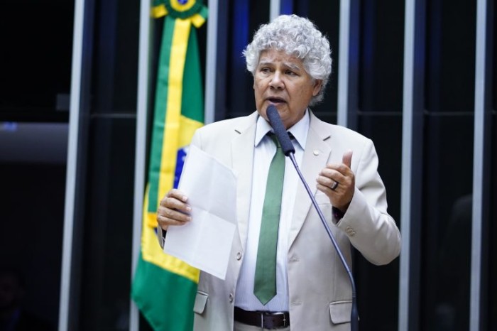 Proposta cria correção anual dos benefícios pagos pelo programa Bolsa Família