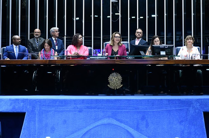 Senadoras reforçam compromisso com pauta em apoio a mulheres e crianças