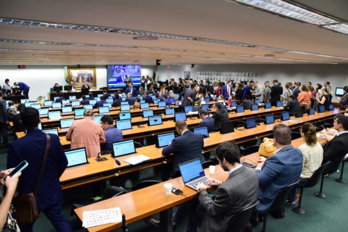 Líderes definem partidos dos presidentes das 30 comissões permanentes