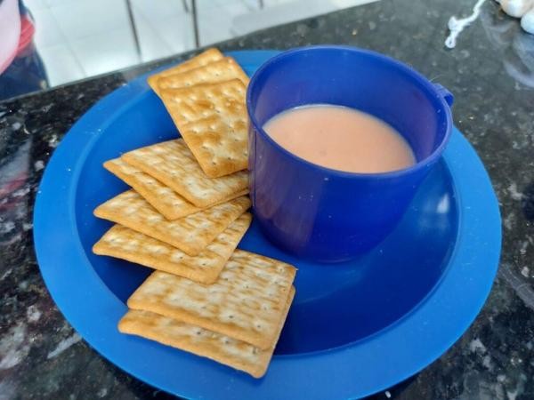 Vereador Chico sugere que seja servido lanches na chegada e saída de cada turno escolar
