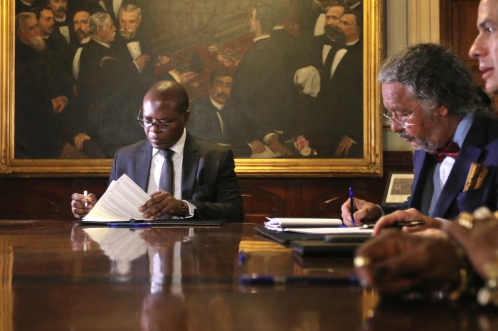 Acordo prevê ampliar acervo de objetos de religiões afro-brasileiras