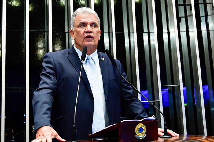 Petecão pede socorro ao governo federal para consertar a BR-364 no AC