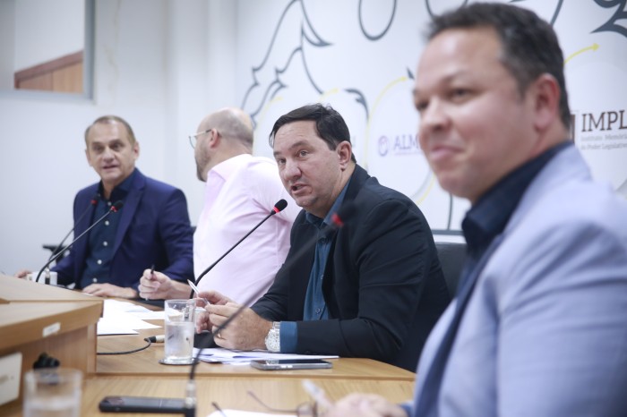 Debate ideológico protagoniza discussões na Comissão de Educação