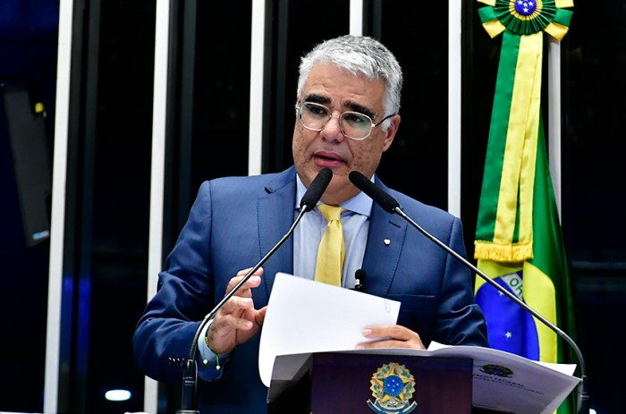 Girão critica presença de Joesley e Wesley Batista em comitiva de Lula