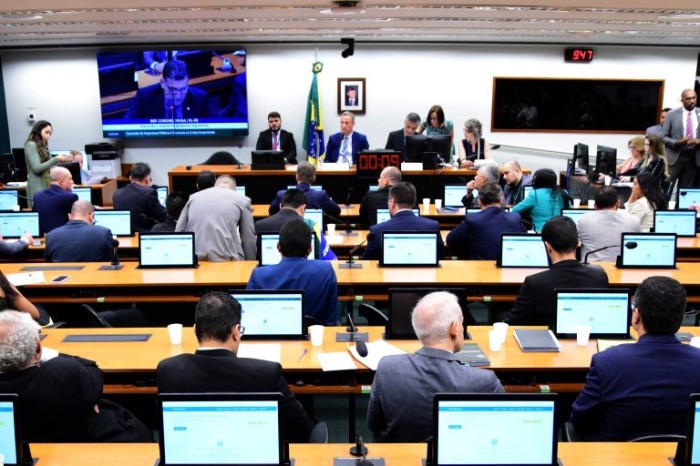 Comissão de Segurança Pública da Câmara vai ouvir quatro ministros em abril