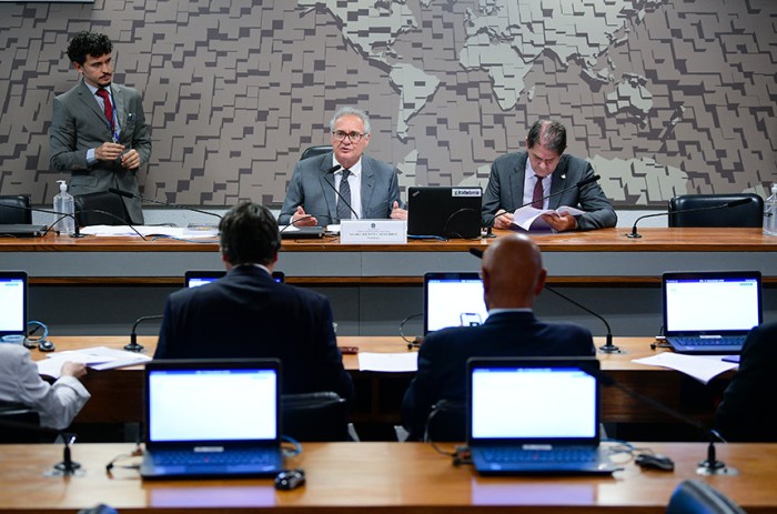 Sete diplomatas indicados pelo Executivo serão sabatinados pela CRE