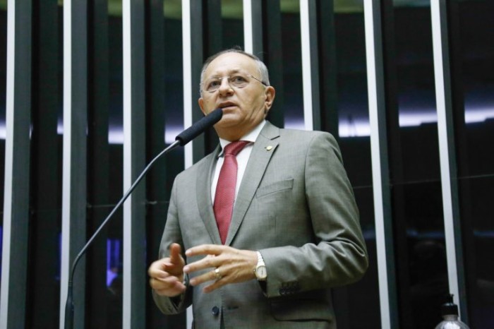 Prefeitos discutem reforma tributária no 24º encontro em Brasília