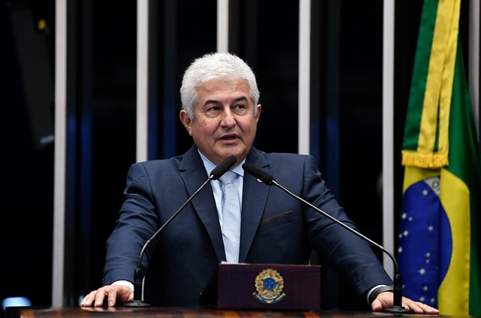 Pontes defende medidas para conter alta nos preços dos medicamentos