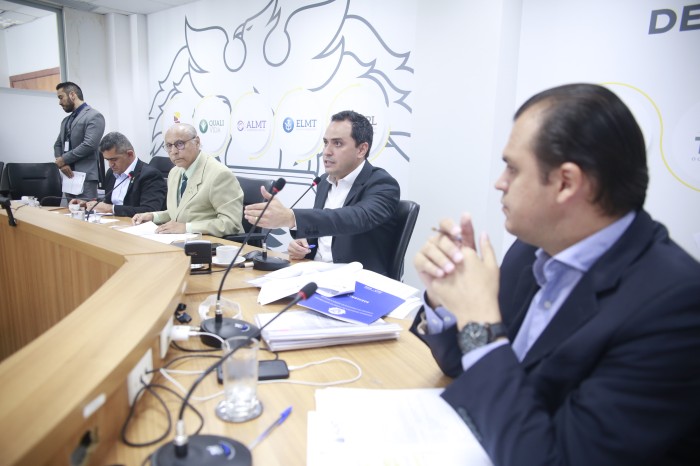 CCJR aprova parecer para criação de comissão especial