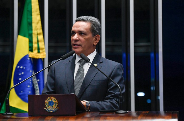 Mecias de Jesus alerta para invasão de área produtiva por indígenas em Roraima