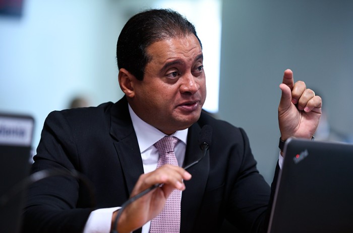 CI adia votação de projeto sobre pagamento de pedágio por PIX