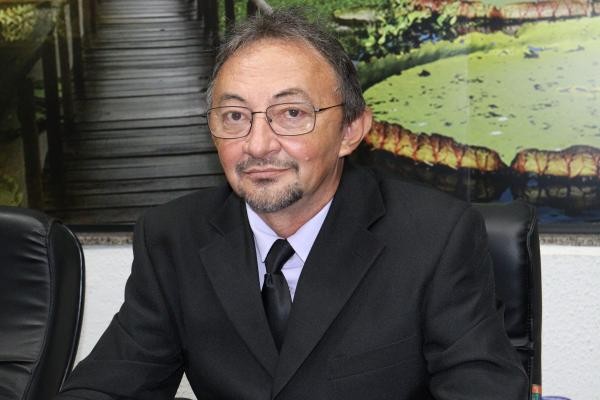 Vereador solicita recapeamento da pavimentação asfáltica na Rua Canoas