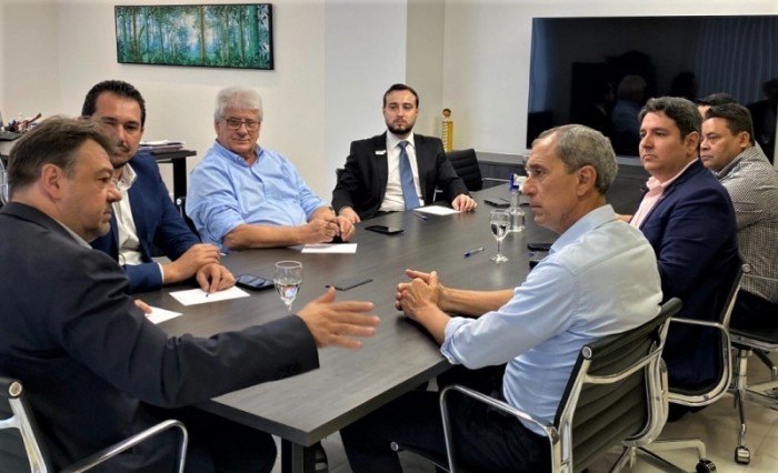 Gestão Miguel Vaz busca parceria com Fecomércio para mais cursos de qualificação