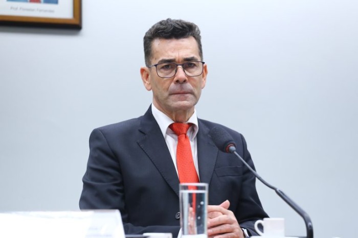 Comissão debate incorporação de município mineiro pelo estado da Bahia