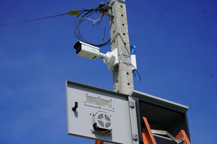 Prefeito Miguel Vaz anuncia ampliação do videomonitoramento nas escolas