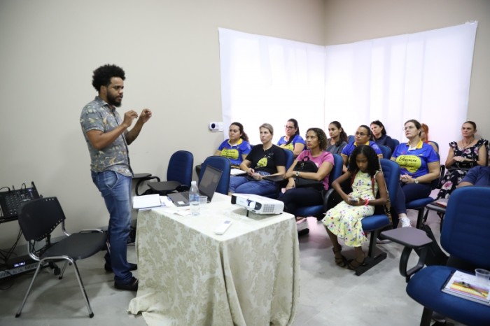 Educação antirracista é tema de formação para professores de Lucas do Rio Verde