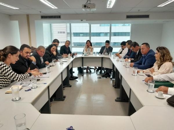 Regularização do Assentamento Jonas Pinheiro é tema de reunião em Brasília