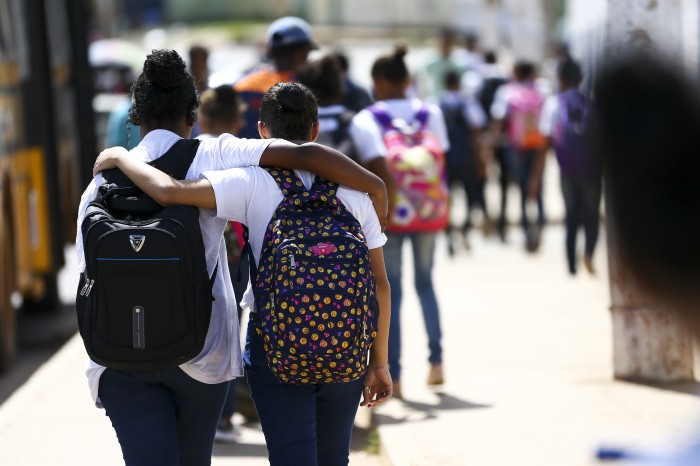 Violência nas escolas: como falar com crianças e adolescentes