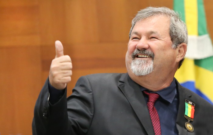 Francis Maris é empossado deputado estadual