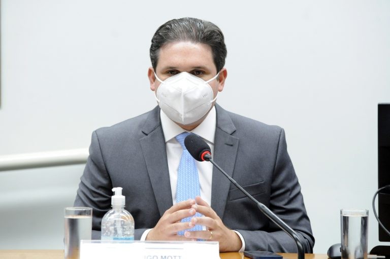 Na defesa da PEC dos Precatórios, governo cita aumento de gastos “fora do padrão”