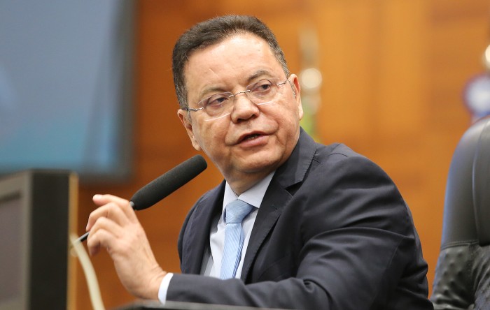 Plenário aprova licença de presidente da ALMT por 121 dias