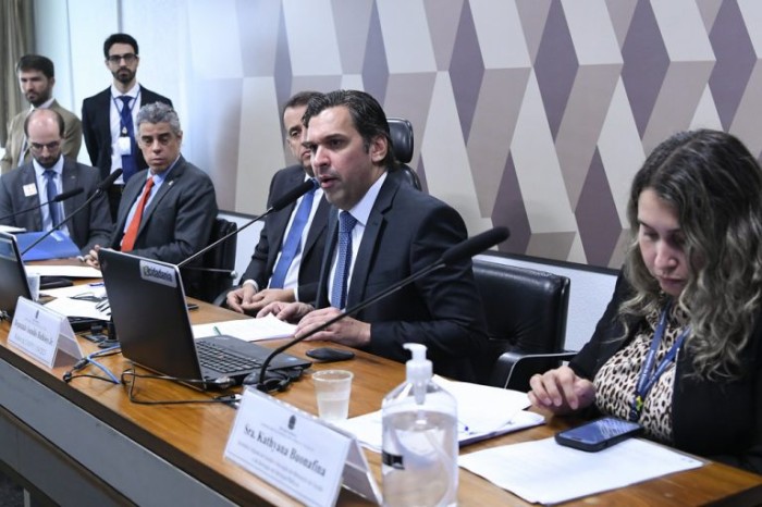 Governo garante que MP de reestruturação de ministérios não representa aumento de gastos