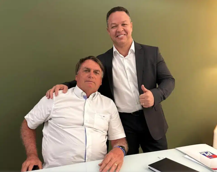 Cláudio Ferreira se reúne com Bolsonaro para discutir os rumos da direita e eleições municipais