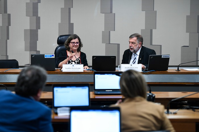 Subcomissão do Ensino Médio vota plano de trabalho