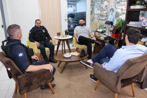 Legislativo e Guarda Municipal buscam coibir motoristas clandestinos no transporte de passageiros por aplicativo