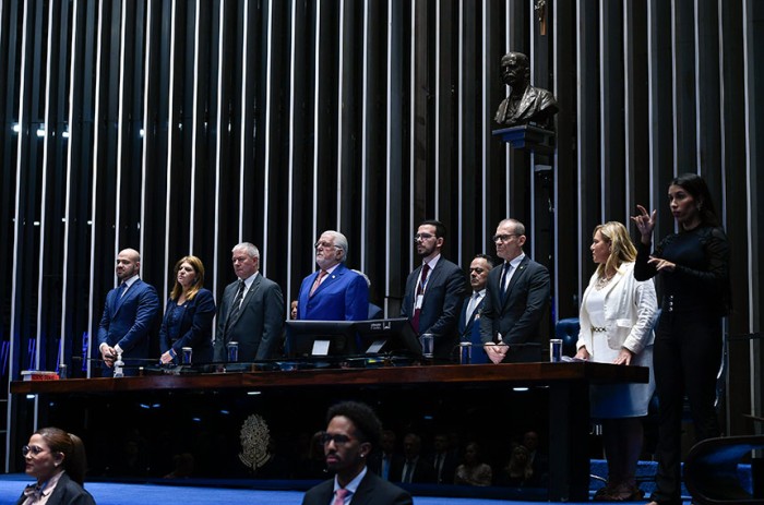 Senado homenageia vítimas do Holocausto; dois sobreviventes contam suas histórias