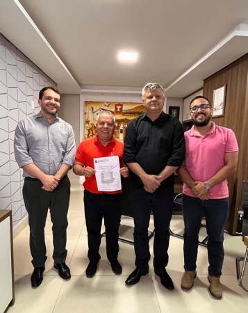 Chico 2000 se reúne com vice-prefeito e secretário de Obras Stopa e oficializa pedido de planejamento de ‘tapa buraco’ em Cuiabá