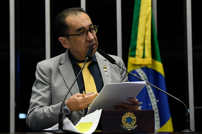 Kajuru critica paralisação e obras públicas inacabadas