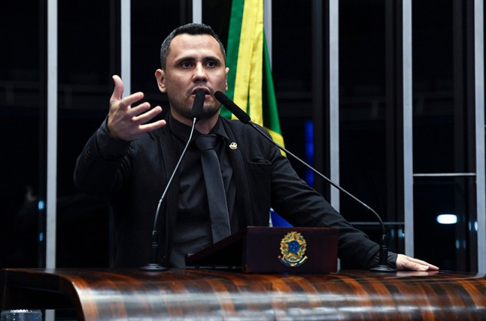 Cleitinho não quer atrapalhar o governo, mas não entende 'medo' de instalar CPMI