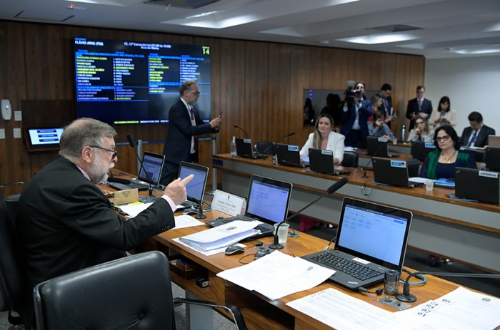 Semana para informação sobre doenças raras vai ao Plenário