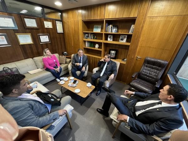 Articulação de vereadores garante aquisição de ambulância UTI para Sorriso