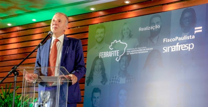 Relator da reforma tributária defende imposto único sobre consumo